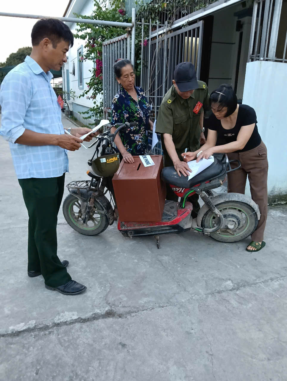 ẢNH LÁY PHIẾU 2.jpg